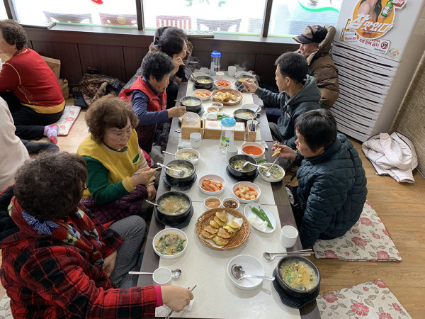 식사단체.jpg