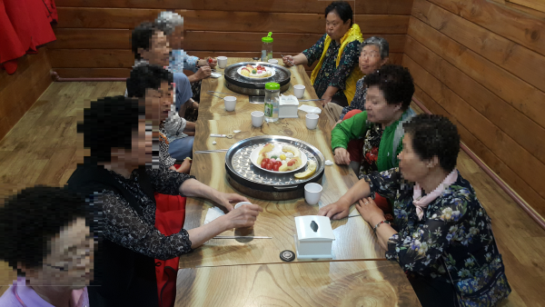 엉클권 - 4.png